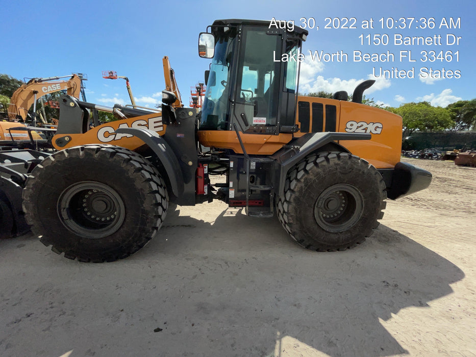 2022 CASE 921G