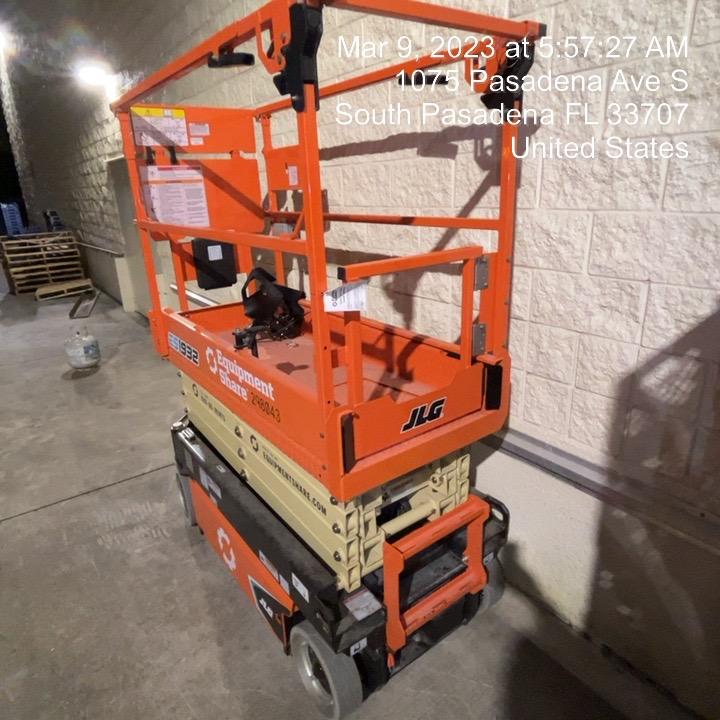 2023 JLG ES1932