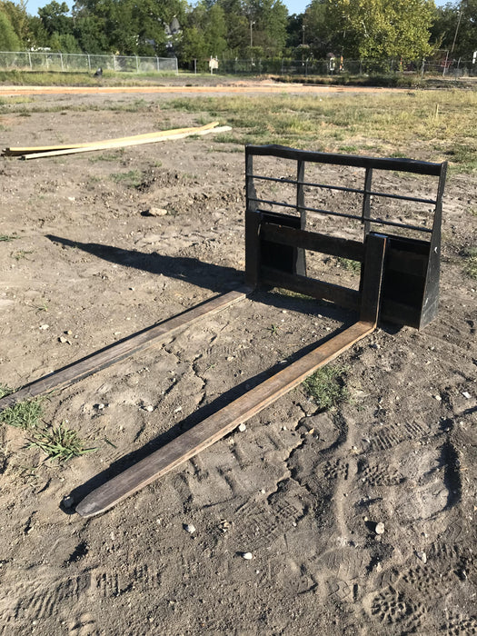 2022 ARROW MATERIAL HANDLING 72" Pallet Forks - Arrow