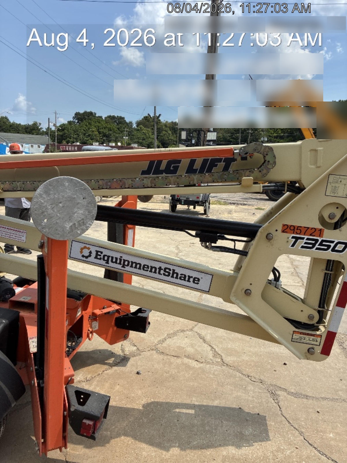 2023 JLG T350