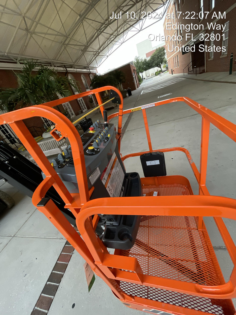 2024 JLG E400AJP Narrow