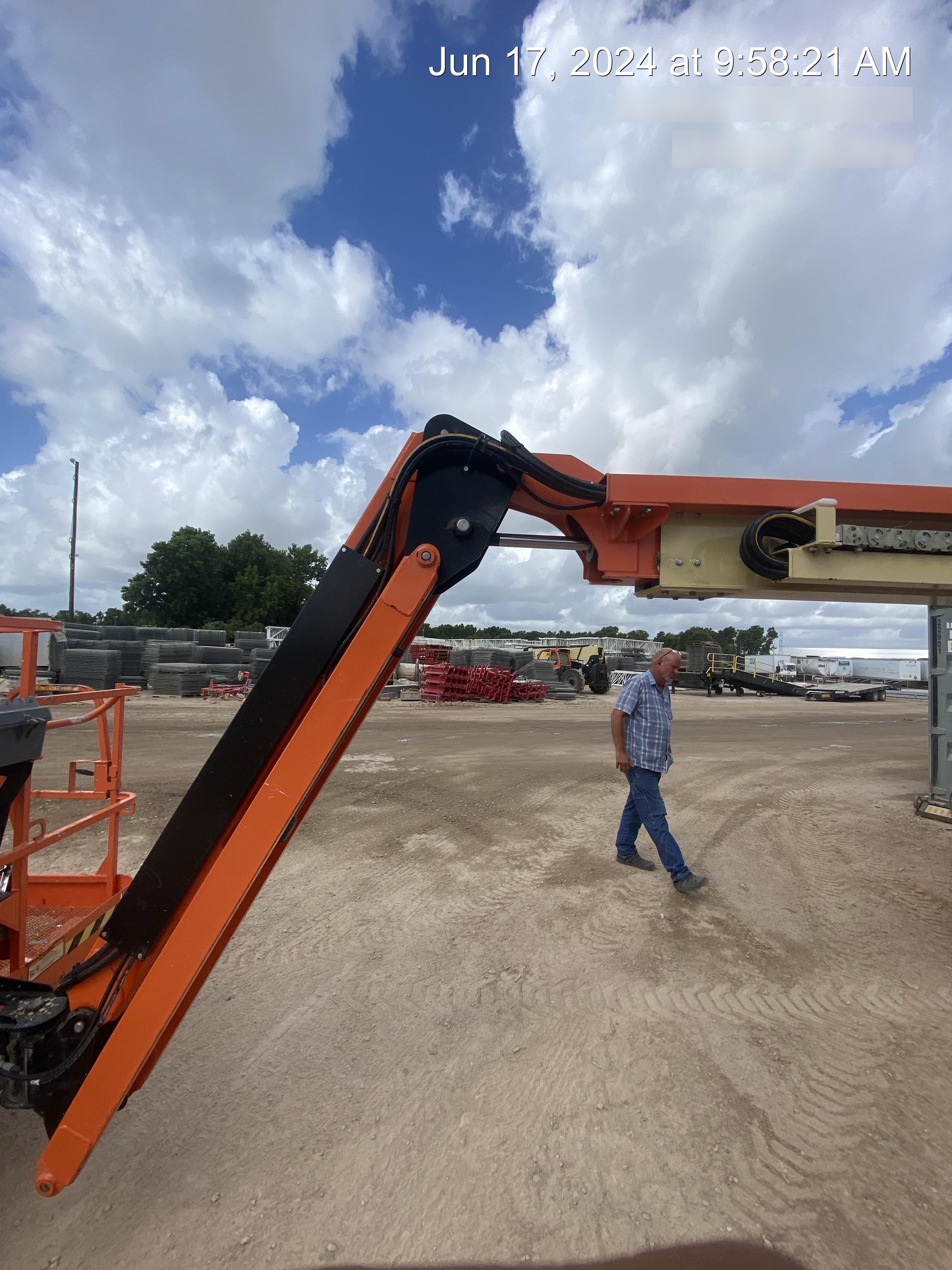 2021 JLG 460SJ