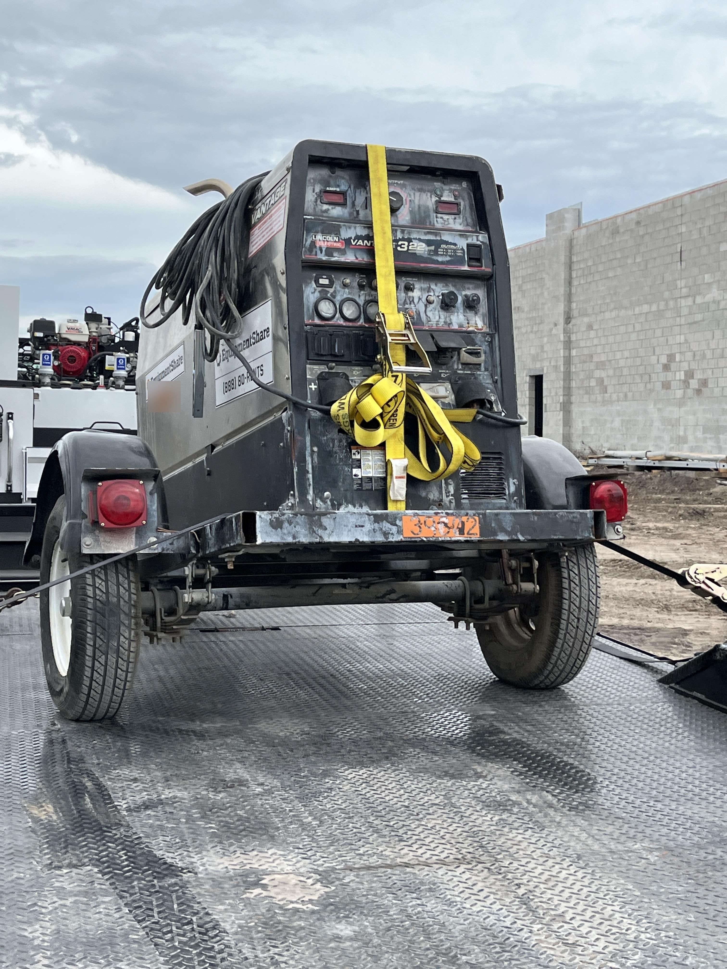 2019 Lincoln Electric Vantage 322 Welder Ready-Pak 3, Two wheel trailer, Fender and Light kit, Cable Rack