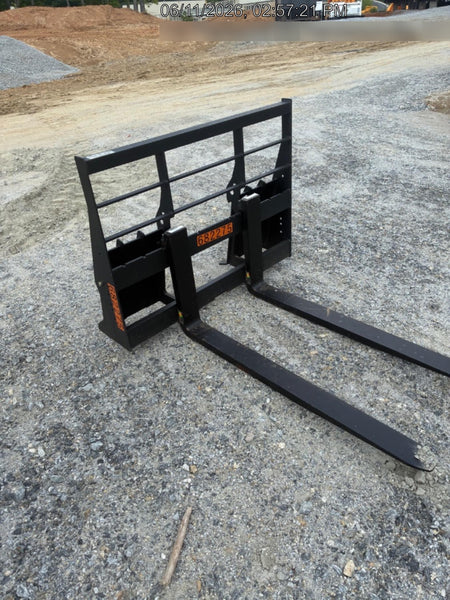 2022 ARROW MATERIAL HANDLING 48" Pallet Forks - Arrow