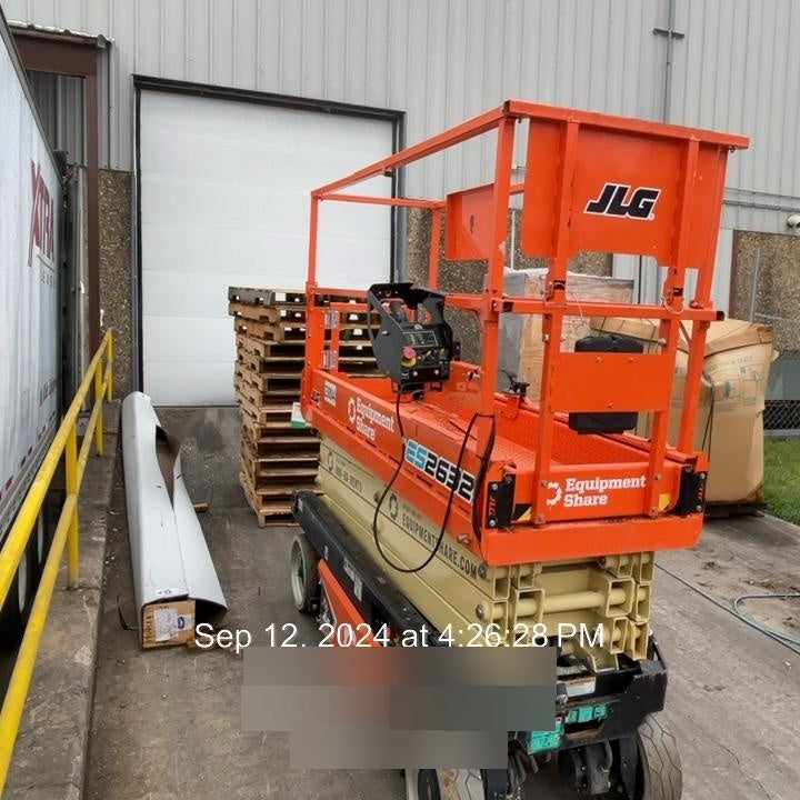 2022 JLG ES2632