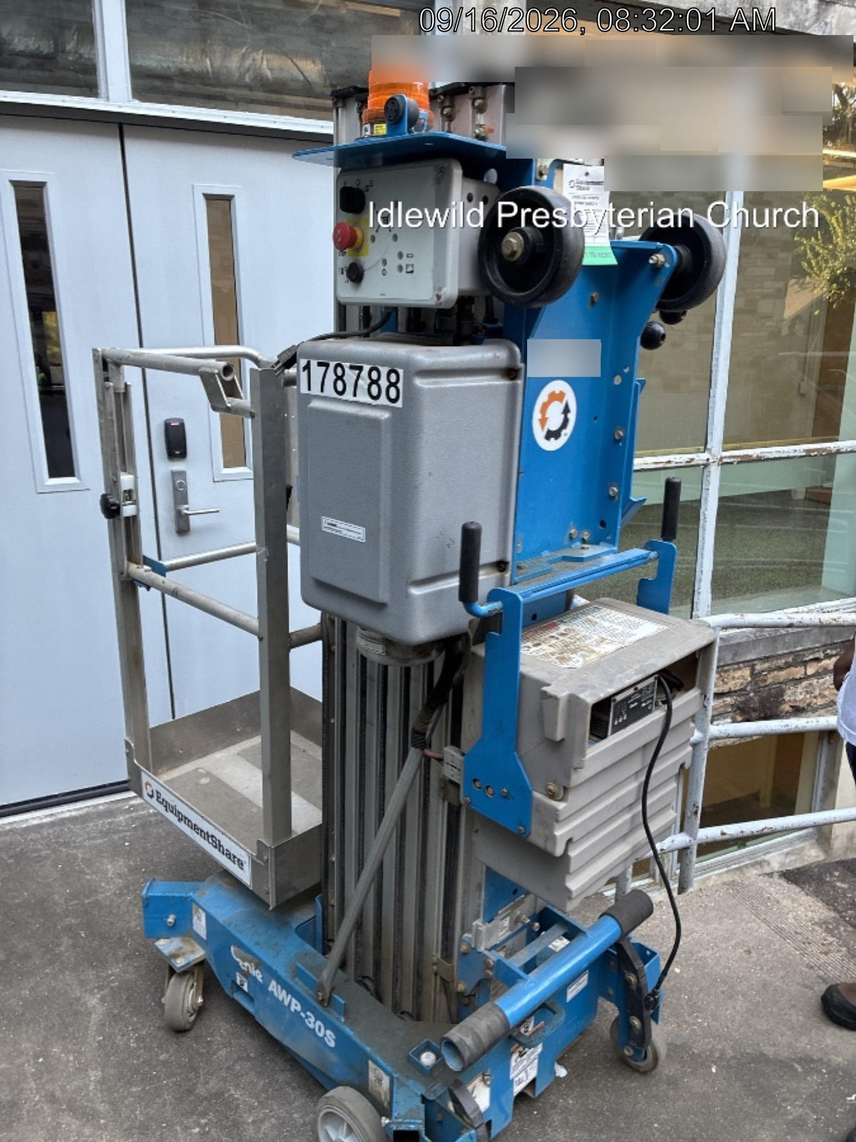 2021 GENIE AWP-30S DC