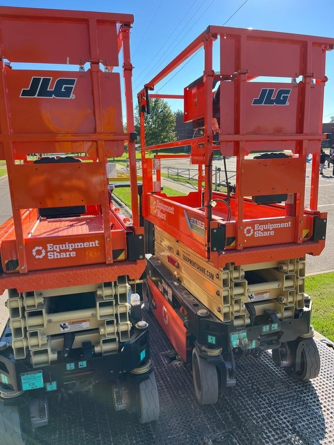 2025 JLG ES1932