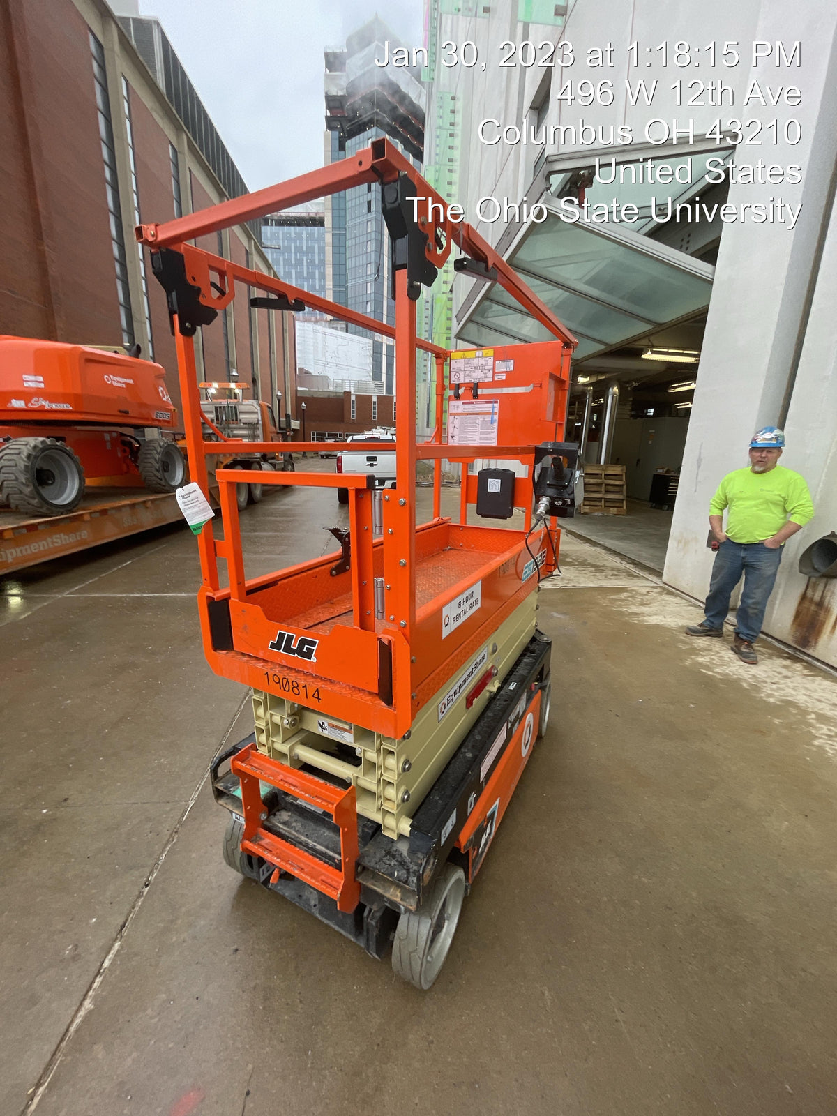 2021 JLG ES1932