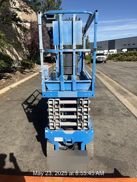 2020 Genie GS-3232 Standard, Folding half height swing gate, 800W Inverter