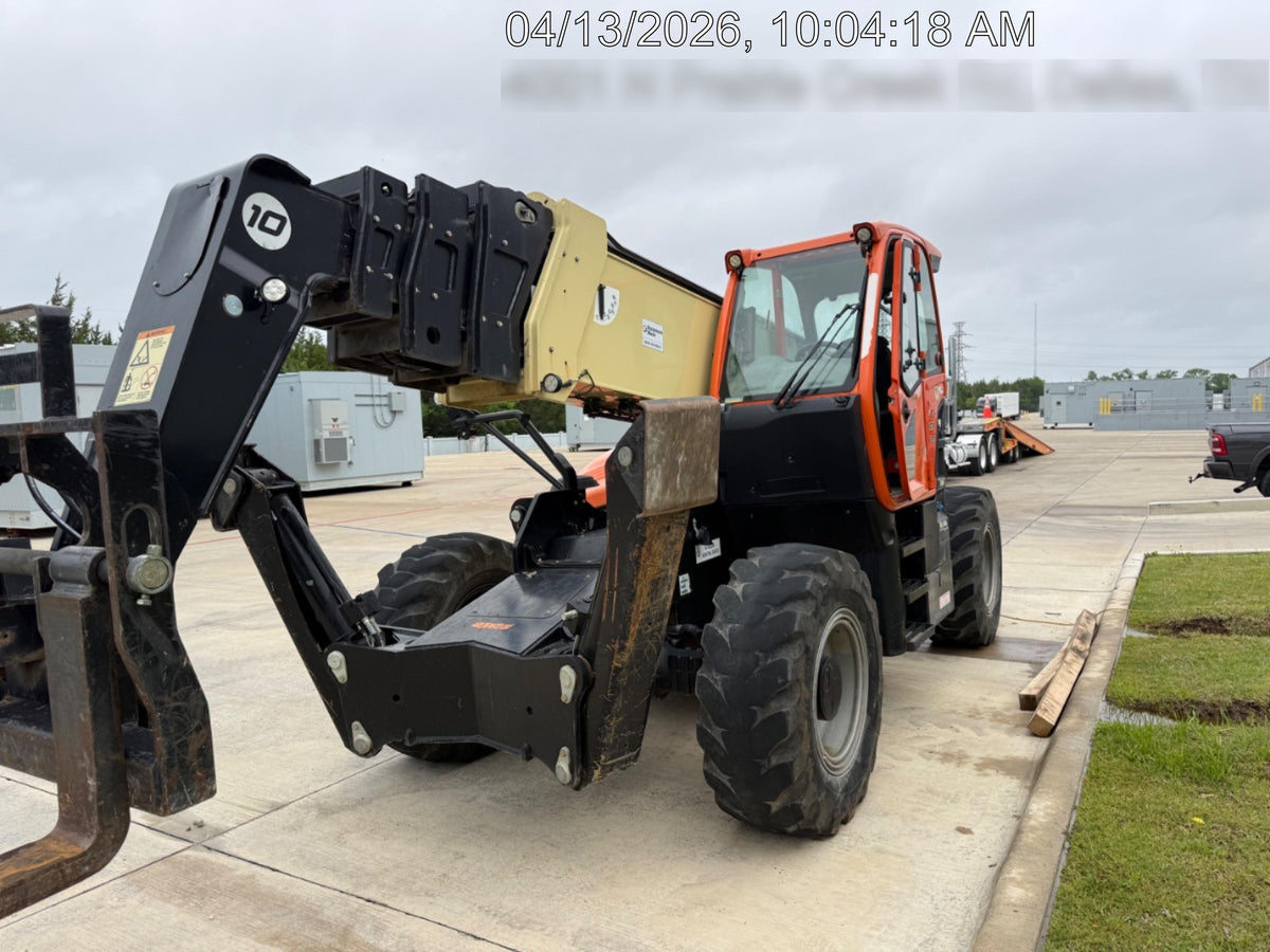 2022 JLG 1075