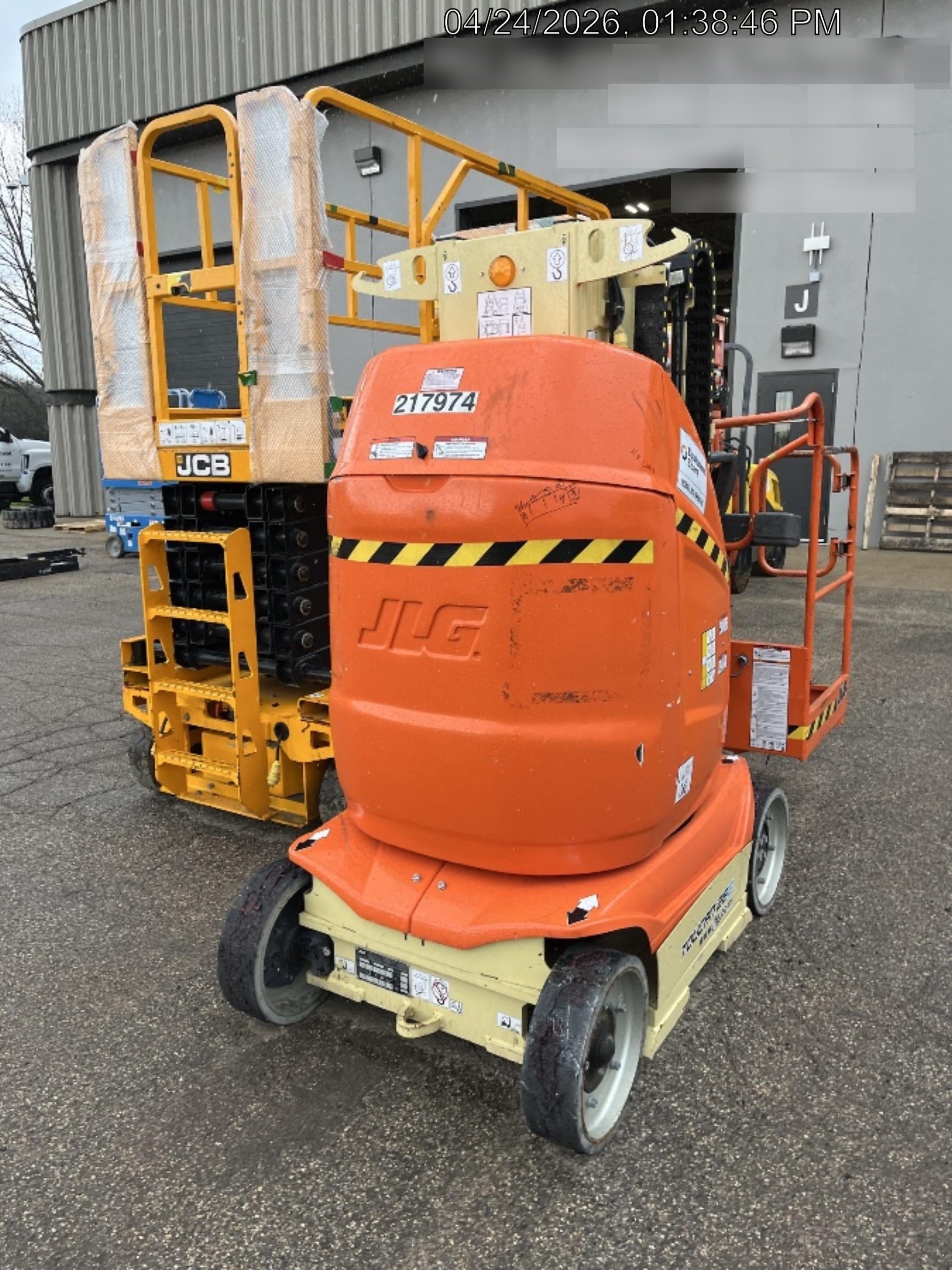 2022 JLG 26E