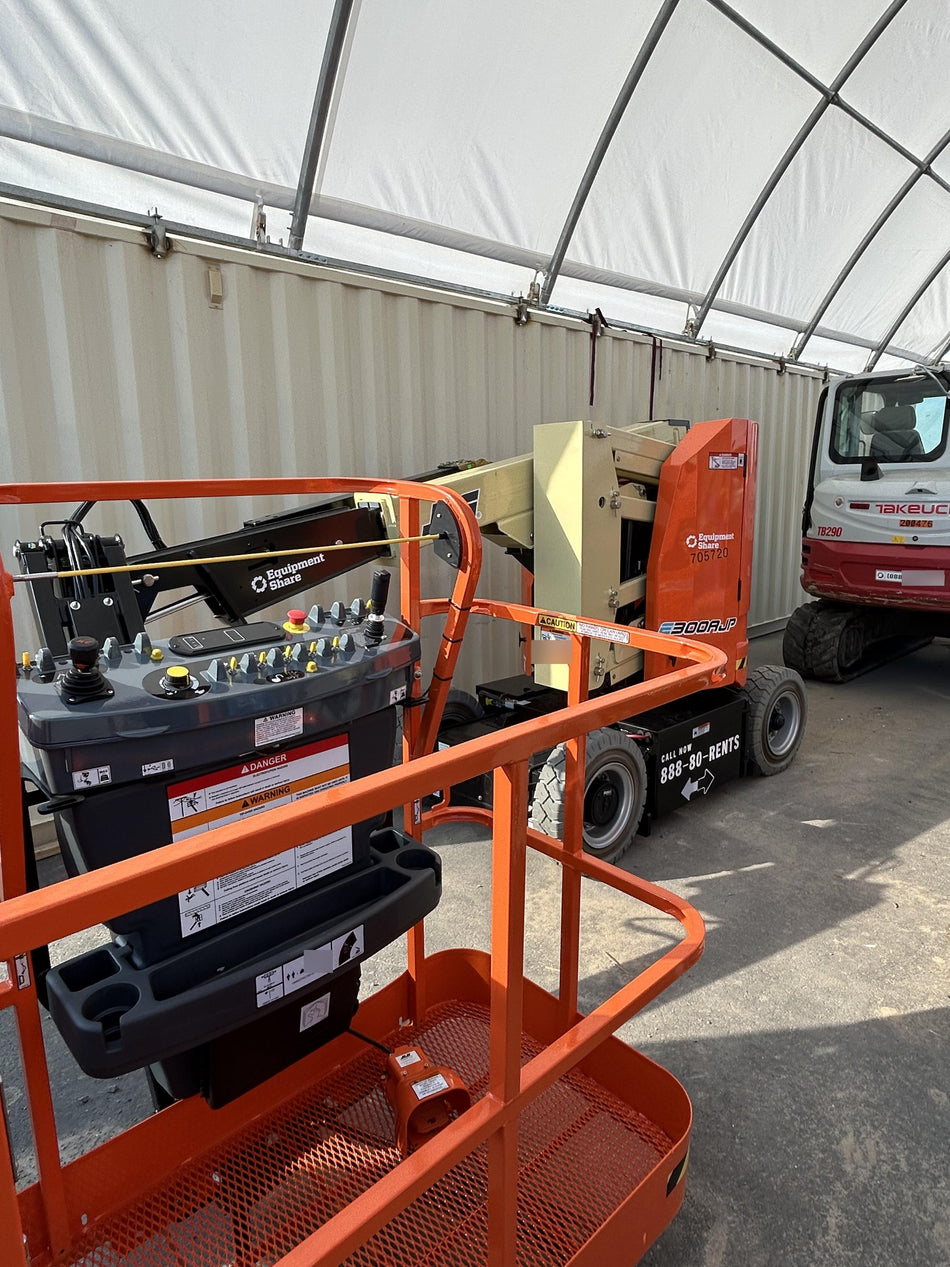 2026 JLG E300AJP