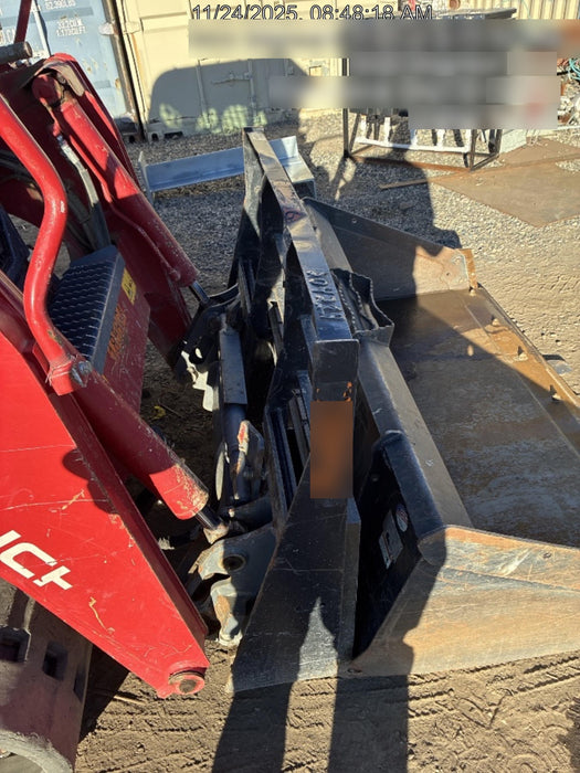 2022 ARROW MATERIAL HANDLING 60" Pallet Forks - Arrow