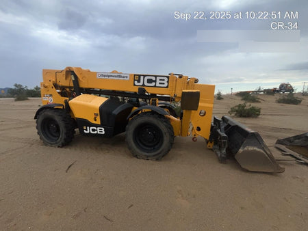 2021 JLG 1001100823