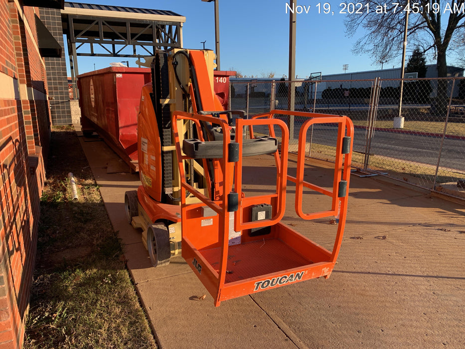 2019 JLG T26E
