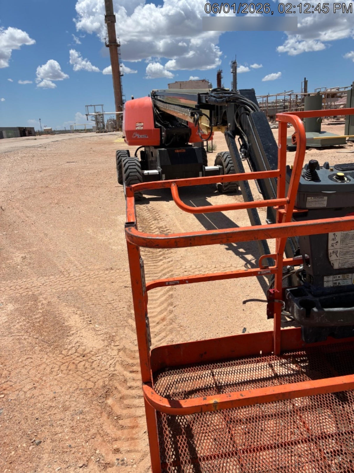 2023 JLG 660SJ