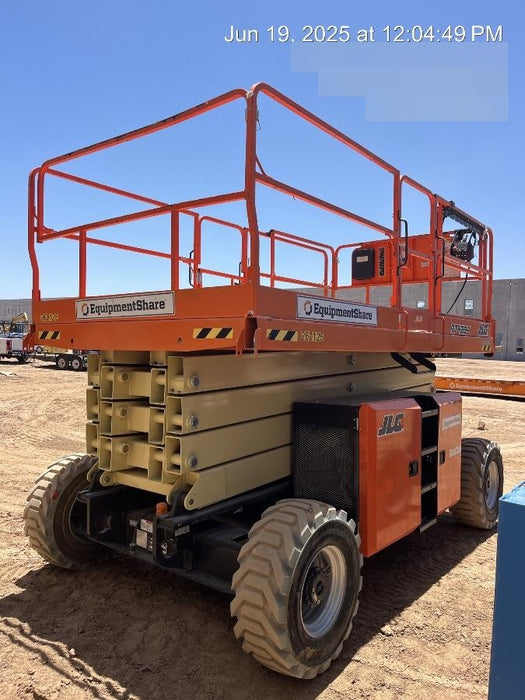2022 JLG 4394RT