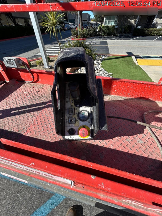 2020 Skyjack SJIII-3219 Solid NM Tires, Half height spring hinged entry gate, Dual Beacons, 800W Inverter