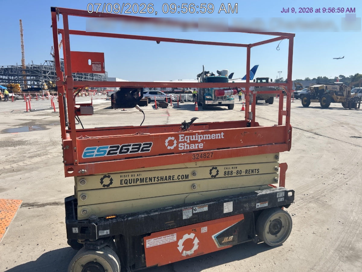 2023 JLG ES2632