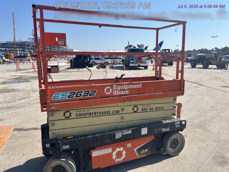 2023 JLG ES2632