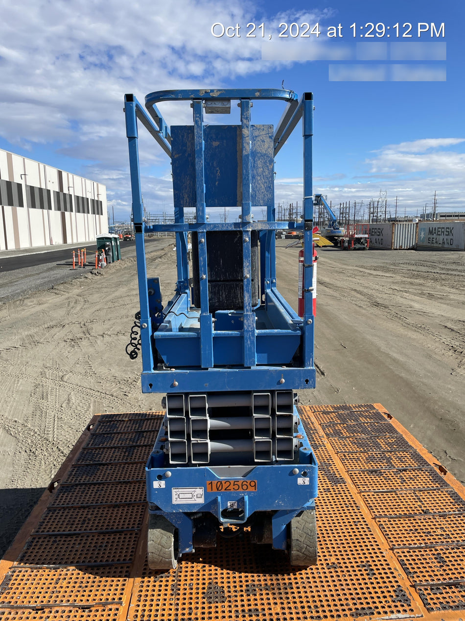 2020 Genie GS-1930 Solid Non Marking Tires, Beacon, Folding rails with half height swing gate, 800W Inverter