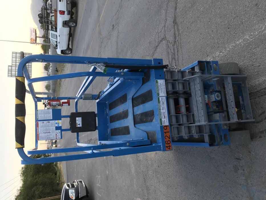 2019 Genie GS-1930 Fixed rails with chain Entry