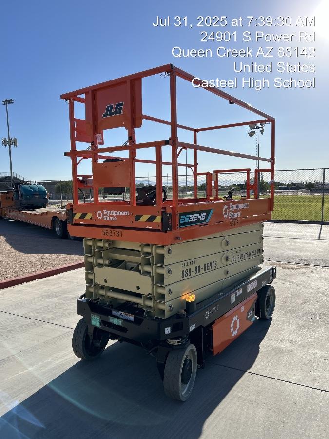 2025 JLG ES3246