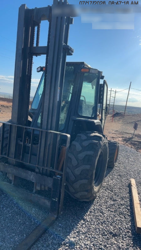 2021 CASE 588H