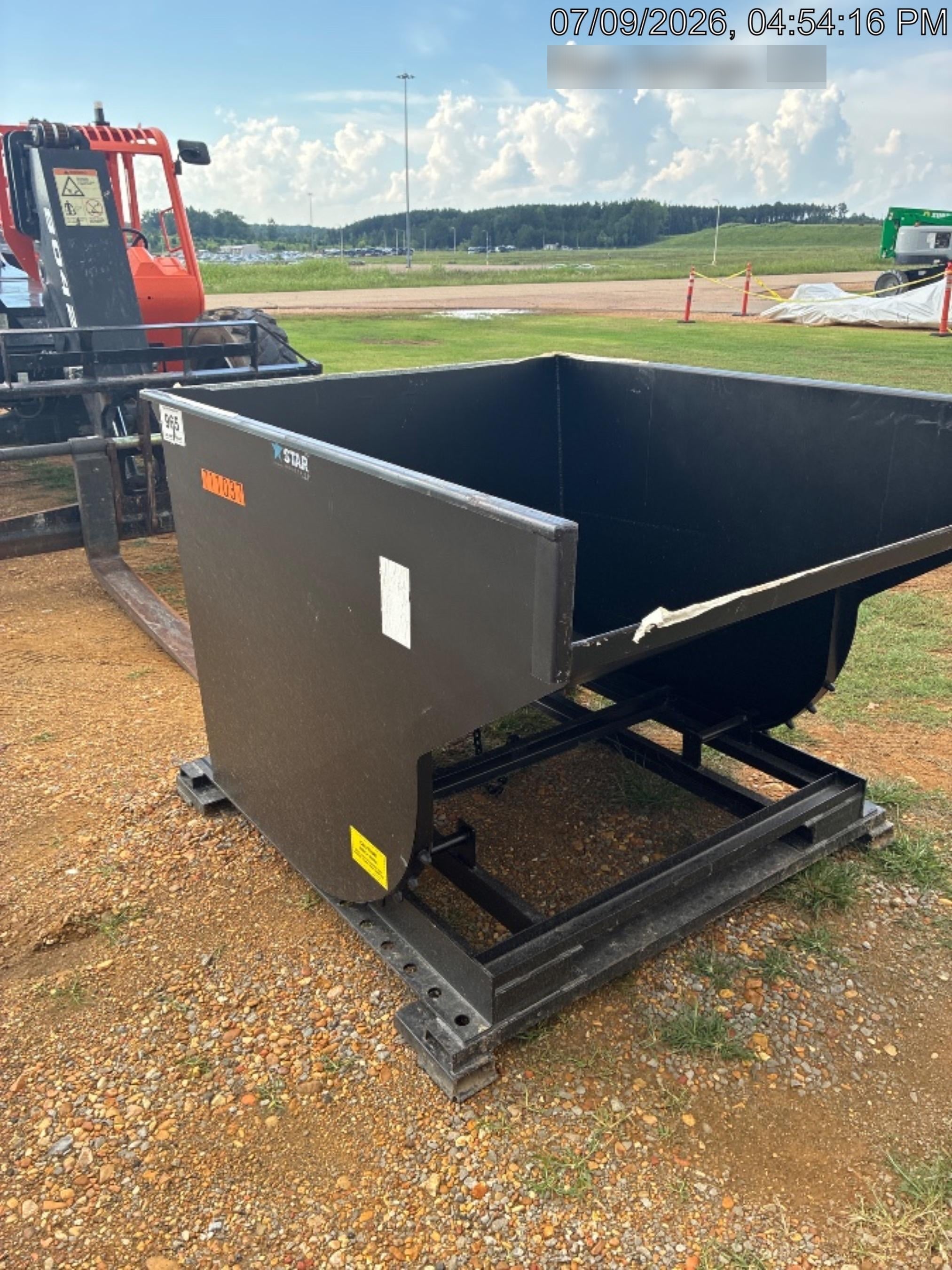 2026 STAR INDUSTRIES M-1820 - Self-Dump Hopper