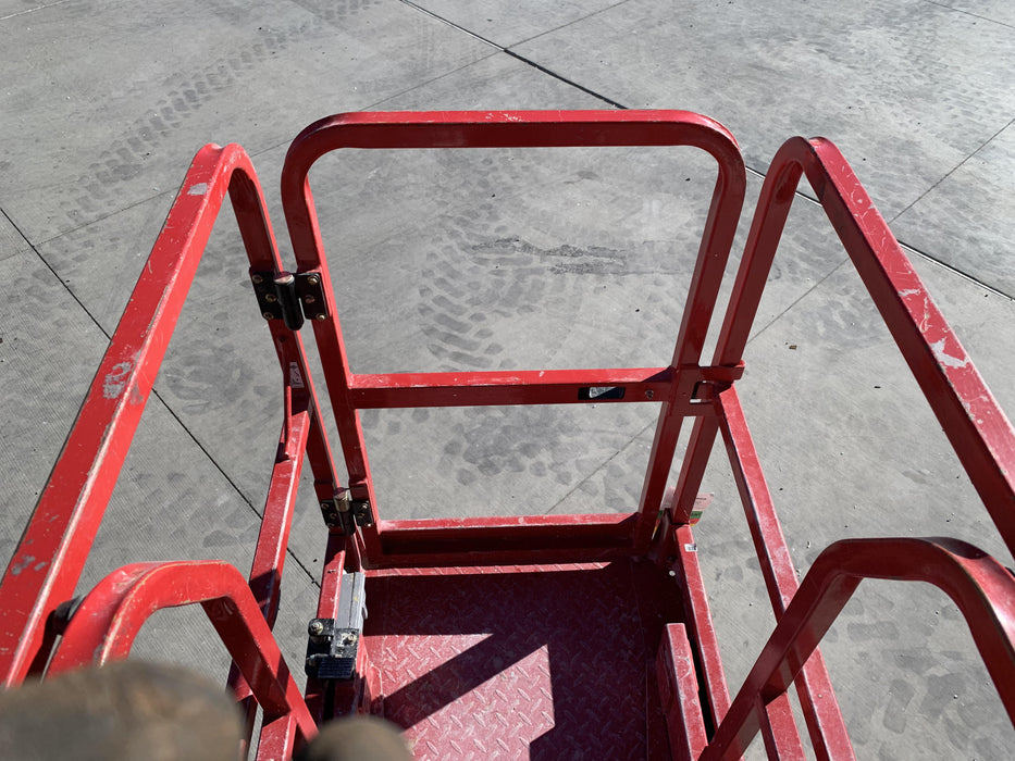 2020 MEC 1330SE Solid NM Tires, Steel Swing out Doors, LCS, Beacon, 900W Inverter