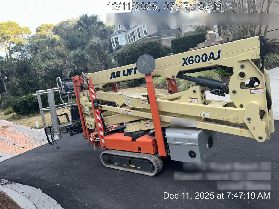 2020 JLG X600AJ