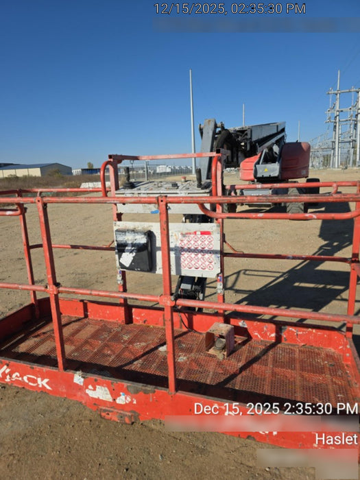 2018 Skyjack SJ86T Skyjack SJ86T w/Diesel Engine, Foam Filled Tires, Flashing Beacon, Glazier Kit