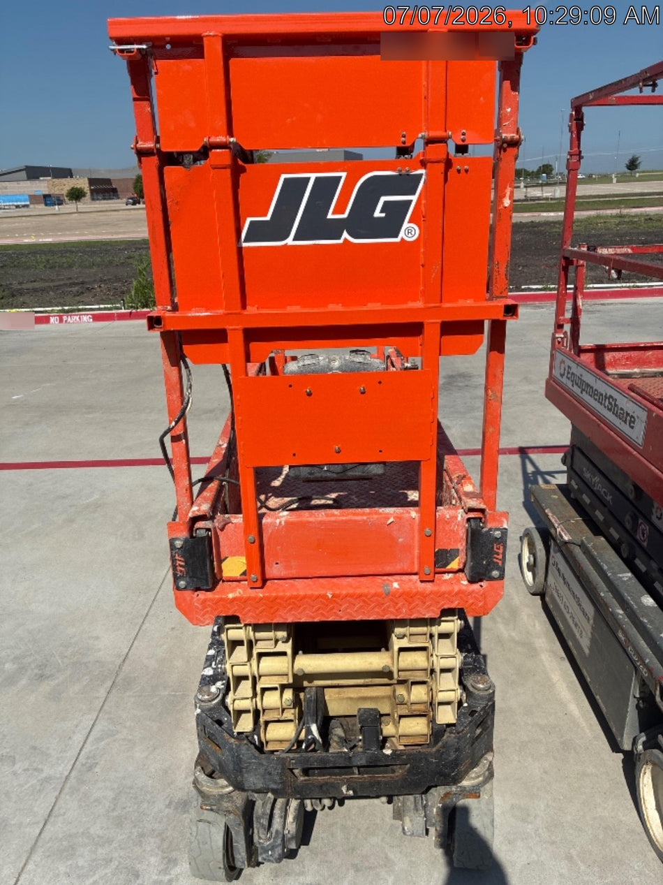 2021 JLG ES1932