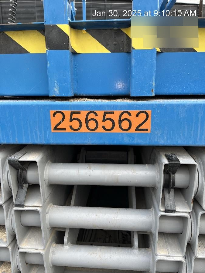 2022 GENIE GS-3232