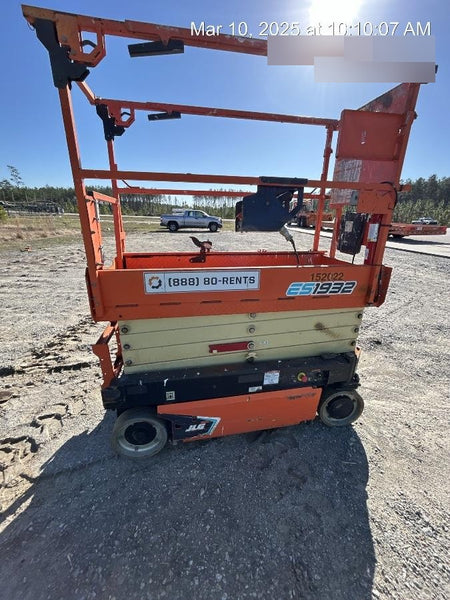 2021 JLG ES1932
