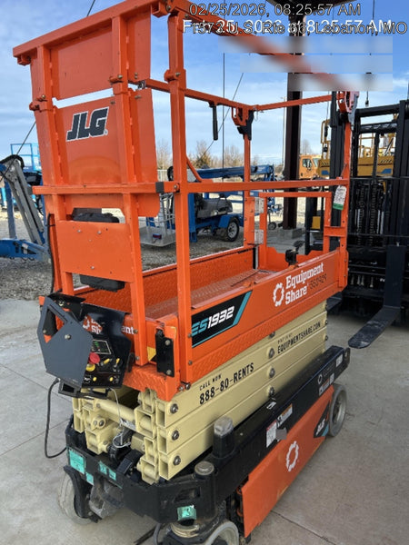2025 JLG ES1932