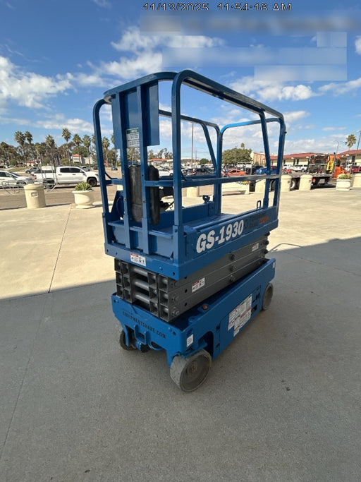 2019 Genie GS-1930 Fixed rails with chain Entry