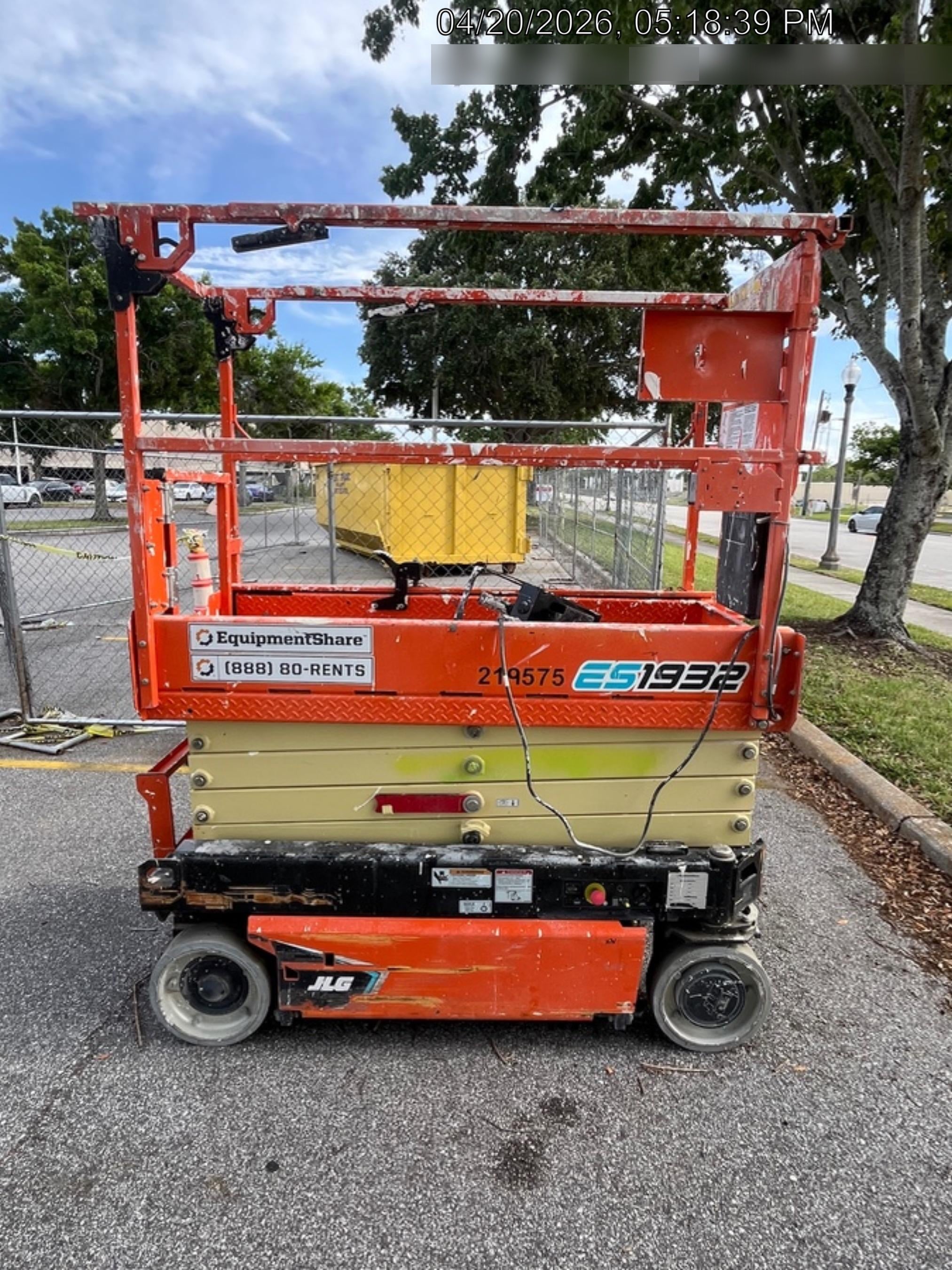 2022 JLG ES1932