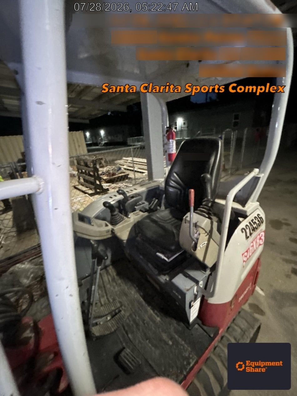 2022 TAKEUCHI TB235-2R