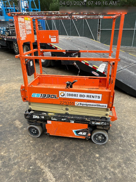 2022 JLG ES1330L