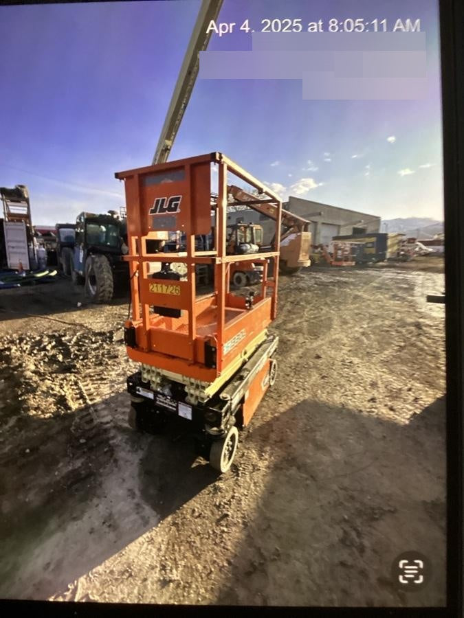 2022 JLG ES1330L
