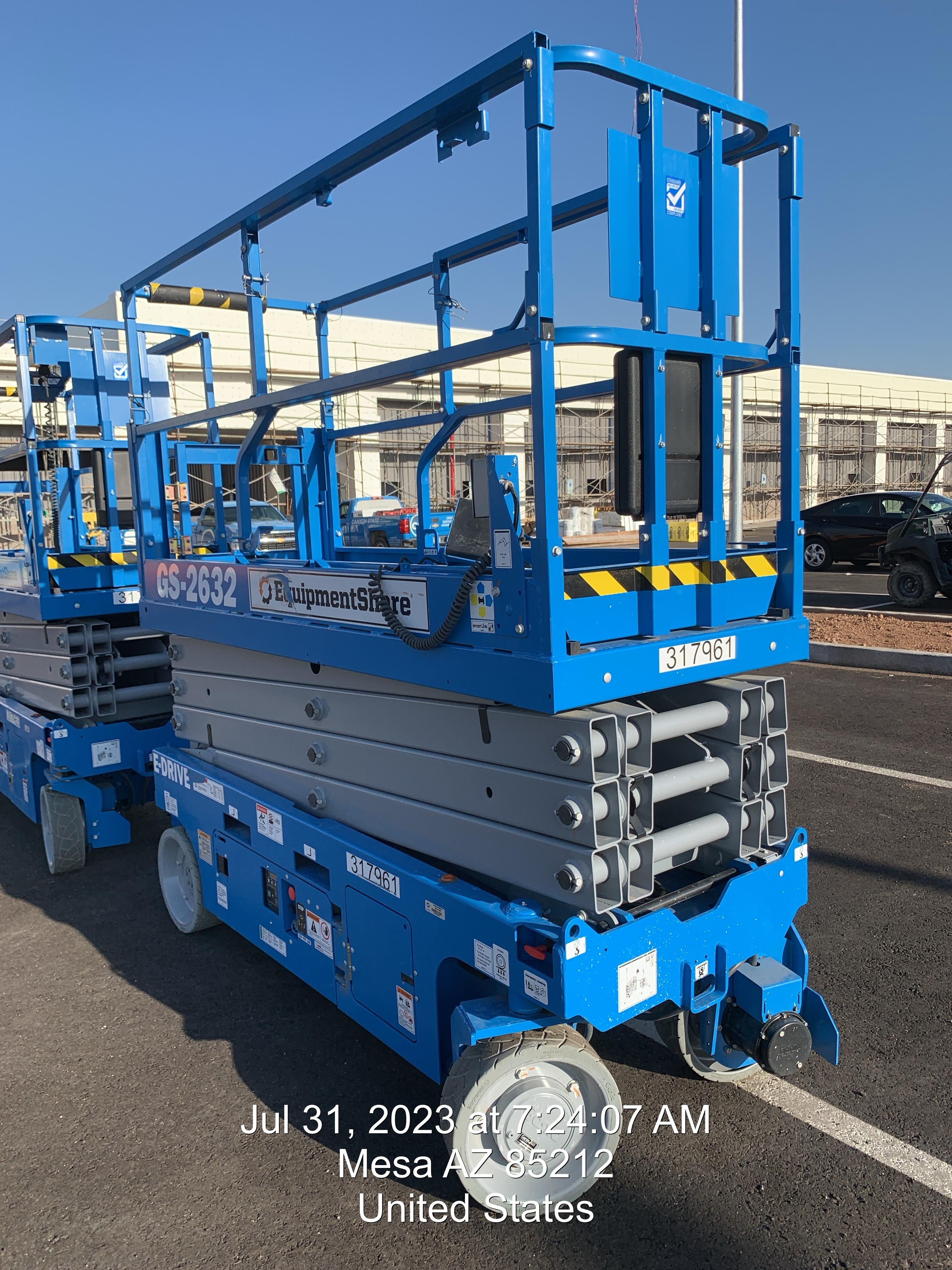 2023 GENIE GS-2632