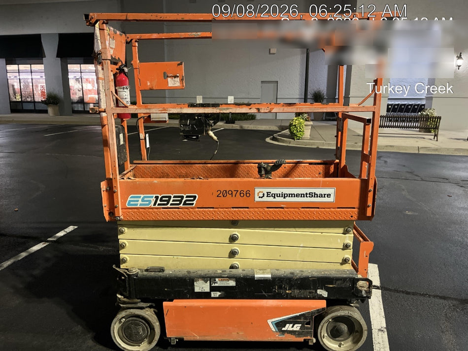 2022 JLG ES1932