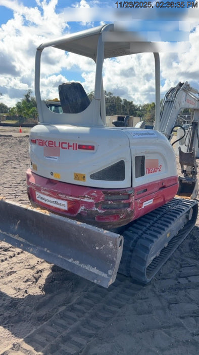 2020 TAKEUCHI TB235-2R