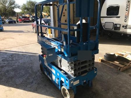 2019 Genie GS-1930 Fixed rails with chain Entry
