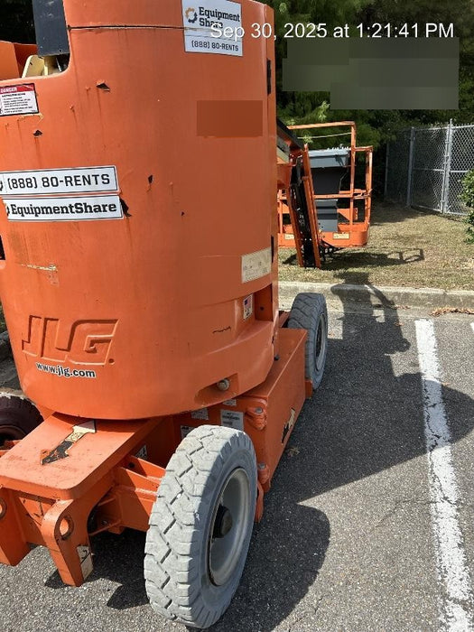 2019 JLG E300AJP