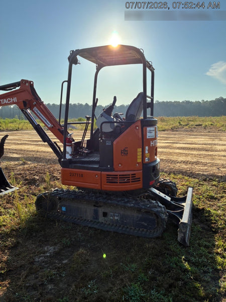 2022 HITACHI ZX26U-5N