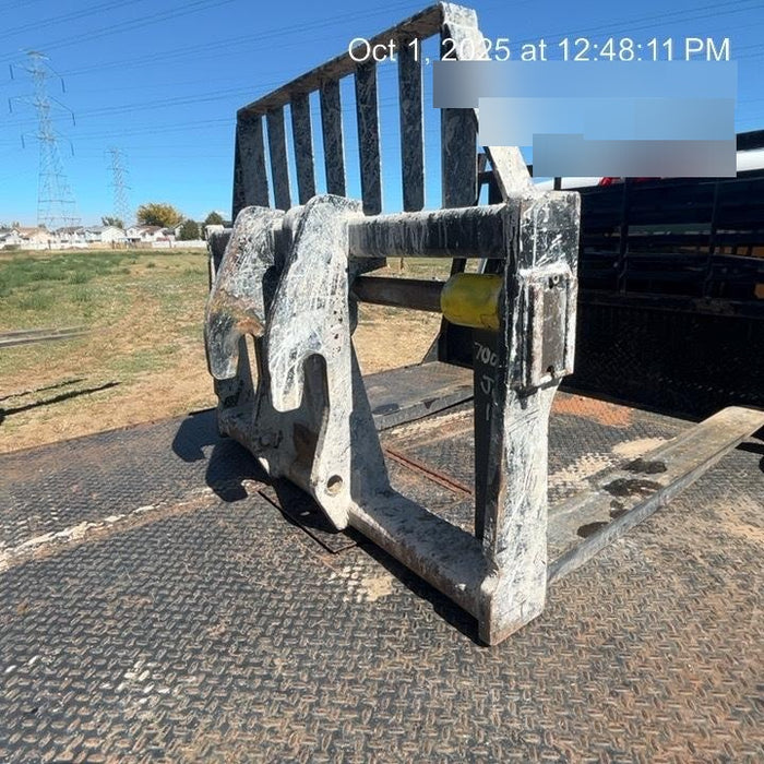 2020 JCB 510-56 Cab/Heat/Air, 74 HP, Solid Tires, STD Worklight, Beacon, Aux Hydraulics, Lifting Eye, Back up Alarm w/66" Carriage/60" Forks