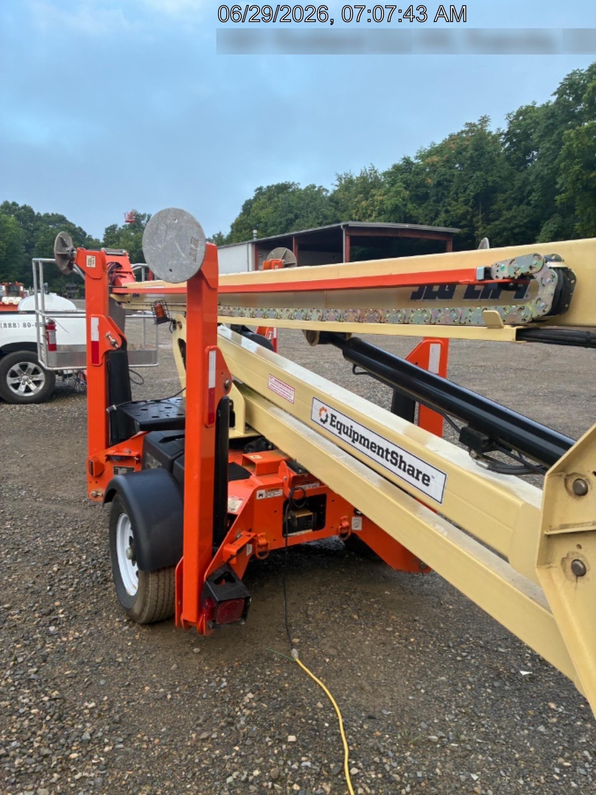 2022 JLG T500J