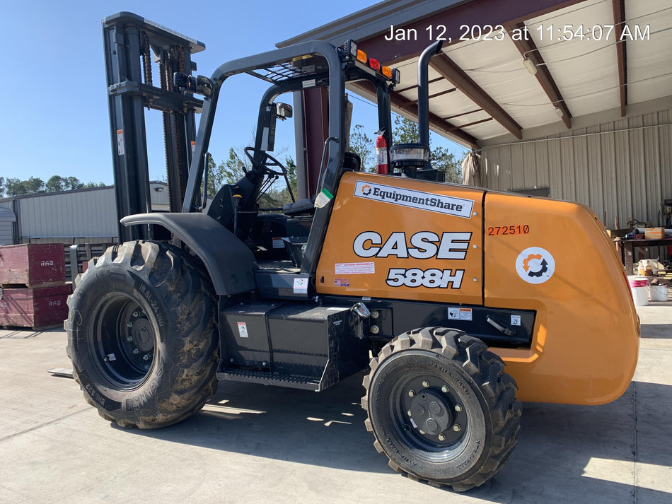 2023 CASE 588H